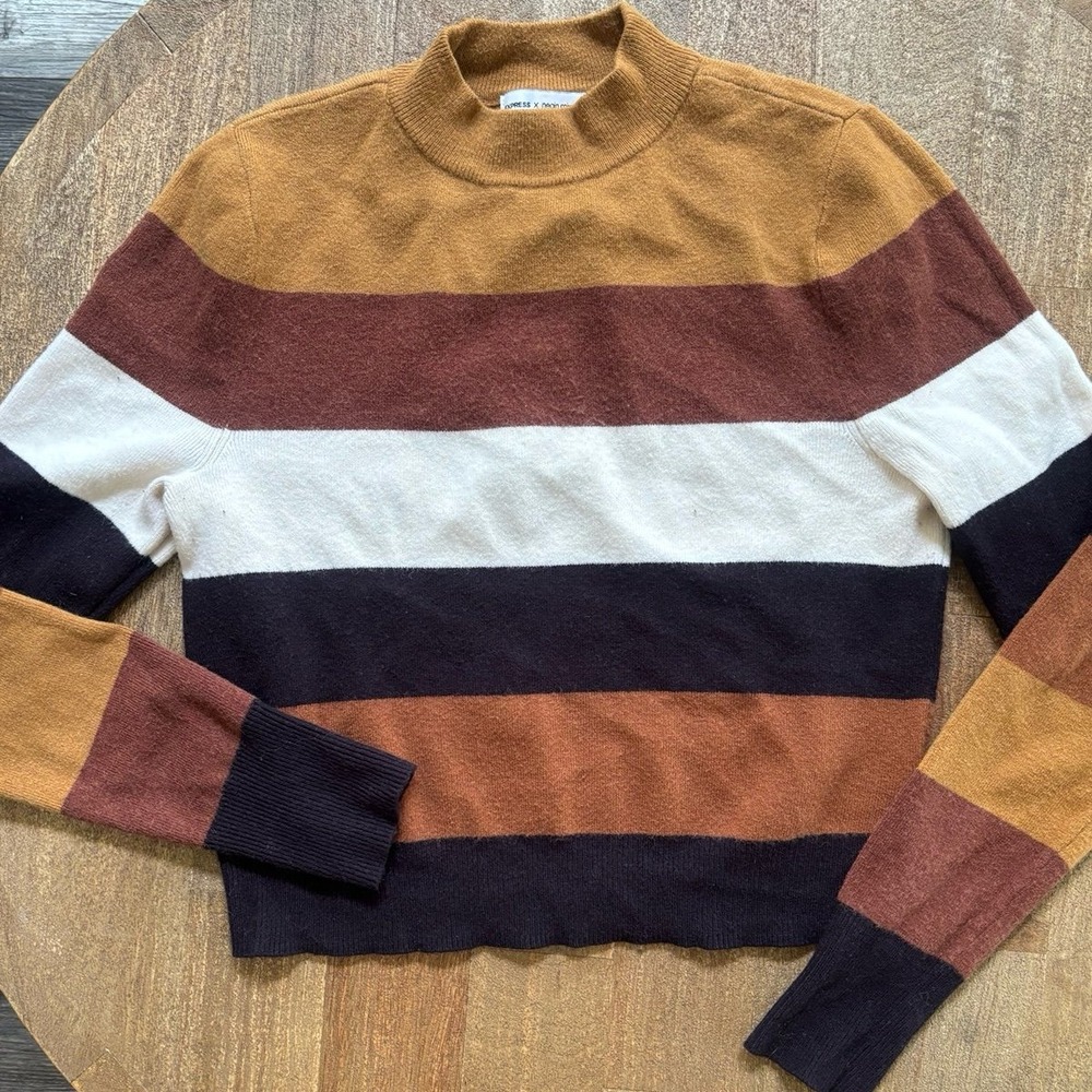 Women's Fall Cozy Color Blocked Cropped Sweater Medium